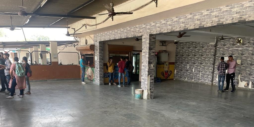 Canteen in DAV (PG) College, Karnal