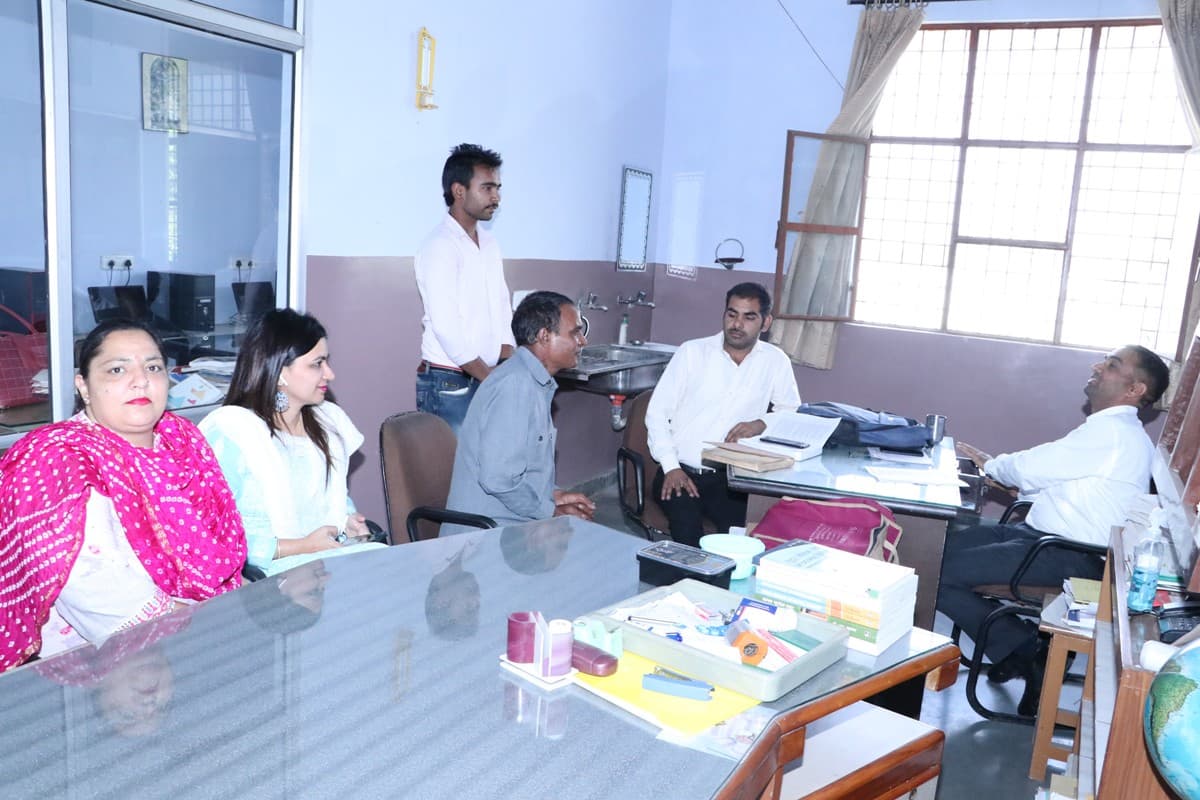 Geography Science Lab at D.A.V. (PG) College, Karnal
